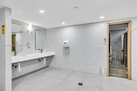 11 Island Avenue Miami Beach FL 33139