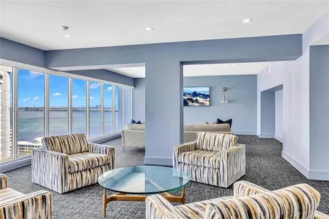 11 Island Avenue Miami Beach FL 33139