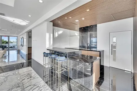 11 Island Avenue Miami Beach FL 33139