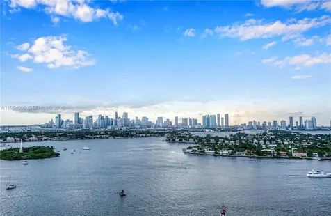 11 Island Avenue Miami Beach FL 33139