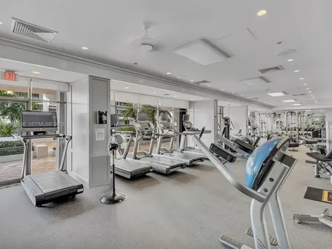 11 Island Avenue Miami Beach FL 33139