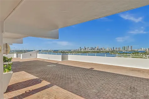 11 Island Avenue Miami Beach FL 33139