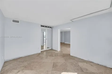 11 Island Avenue Miami Beach FL 33139