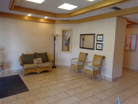 20850 San Simeon Way Miami FL 33179