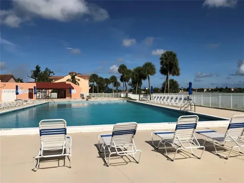 20850 San Simeon Way Miami FL 33179