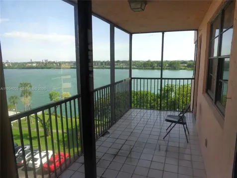 20850 San Simeon Way Miami FL 33179