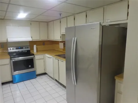 20850 San Simeon Way Miami FL 33179