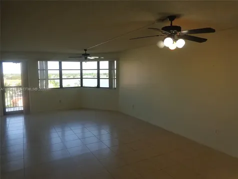 20850 San Simeon Way Miami FL 33179