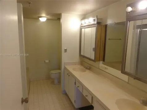 20850 San Simeon Way Miami FL 33179