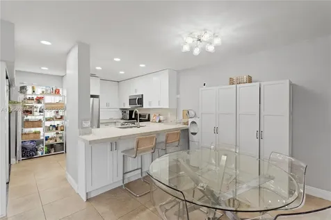 21200 Harbor Way Aventura FL 33180