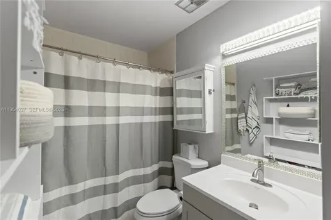 21200 Harbor Way Aventura FL 33180