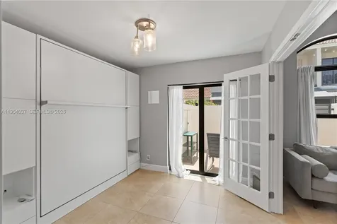 21200 Harbor Way Aventura FL 33180