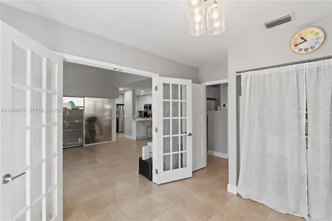 21200 Harbor Way Aventura FL 33180