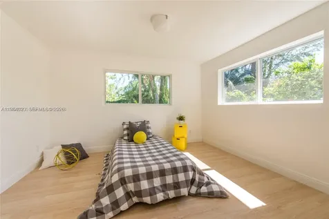 11515 NE 12th Avenue Miami FL 33161