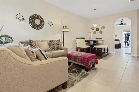 17149 SW 94th Street Miami FL 33196
