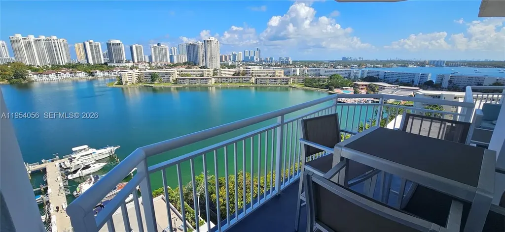18041 Biscayne Boulevard Aventura FL 33160
