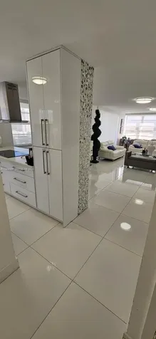 18041 Biscayne Boulevard Aventura FL 33160