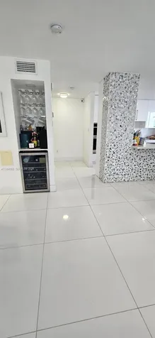 18041 Biscayne Boulevard Aventura FL 33160