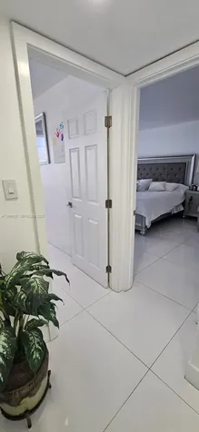 18041 Biscayne Boulevard Aventura FL 33160
