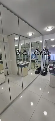 18041 Biscayne Boulevard Aventura FL 33160
