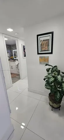 18041 Biscayne Boulevard Aventura FL 33160