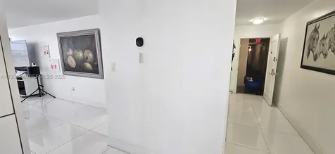 18041 Biscayne Boulevard Aventura FL 33160