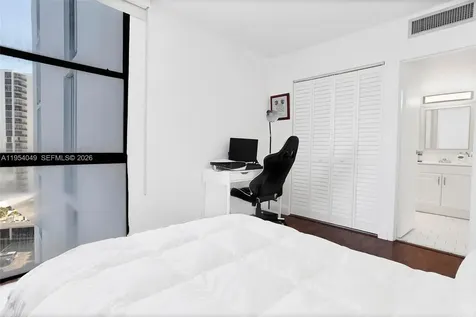 3675 N Country Club Drive Aventura FL 33180