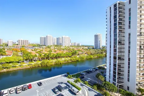 3675 N Country Club Drive Aventura FL 33180