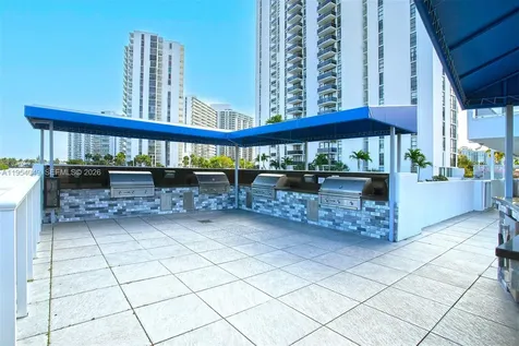 3675 N Country Club Drive Aventura FL 33180
