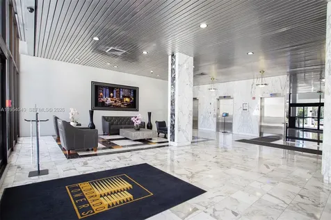 3675 N Country Club Drive Aventura FL 33180