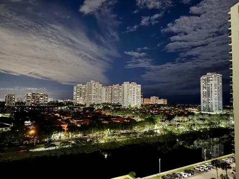 3675 N Country Club Drive Aventura FL 33180