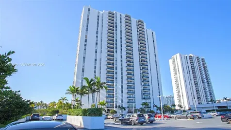 3675 N Country Club Drive Aventura FL 33180