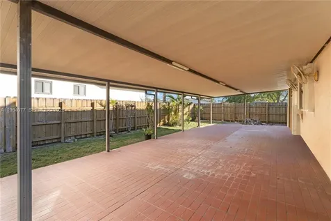 3895 SW 68th Avenue Miami FL 33155