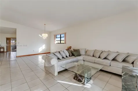 3895 SW 68th Avenue Miami FL 33155