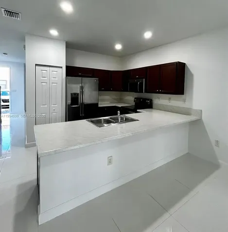 3320 W 92nd Place Hialeah FL 33018