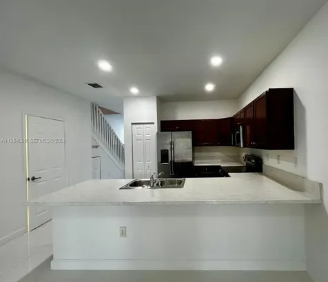 3320 W 92nd Place Hialeah FL 33018