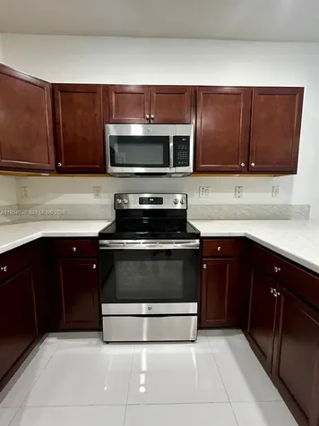 3320 W 92nd Place Hialeah FL 33018