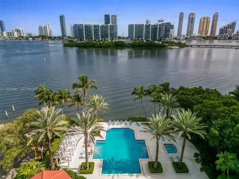 3255 NE 184th Street Aventura FL 33160