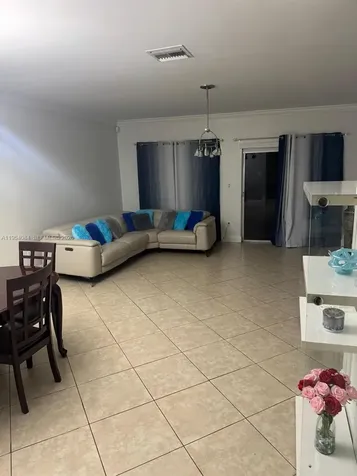8370 SW 154th Avenue Miami FL 33193