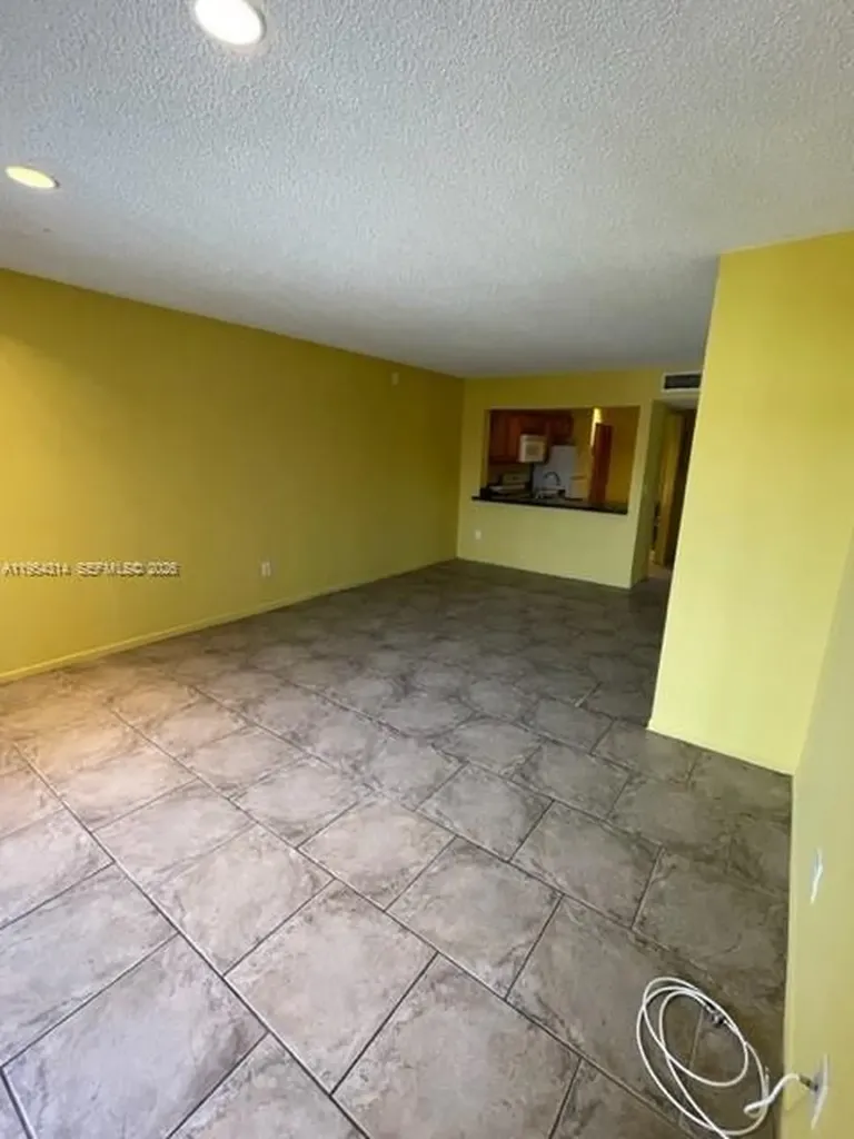 20815 NE 8th Court Miami FL 33179