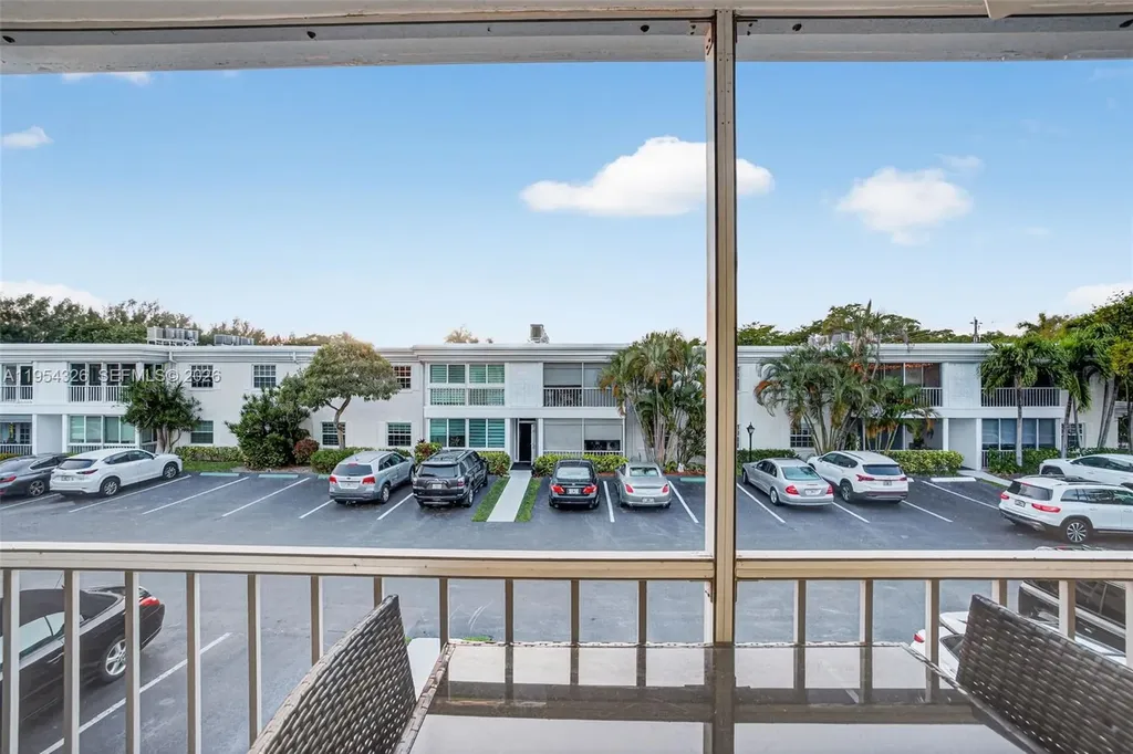 6471 Bay Club Drive Fort Lauderdale FL 33308