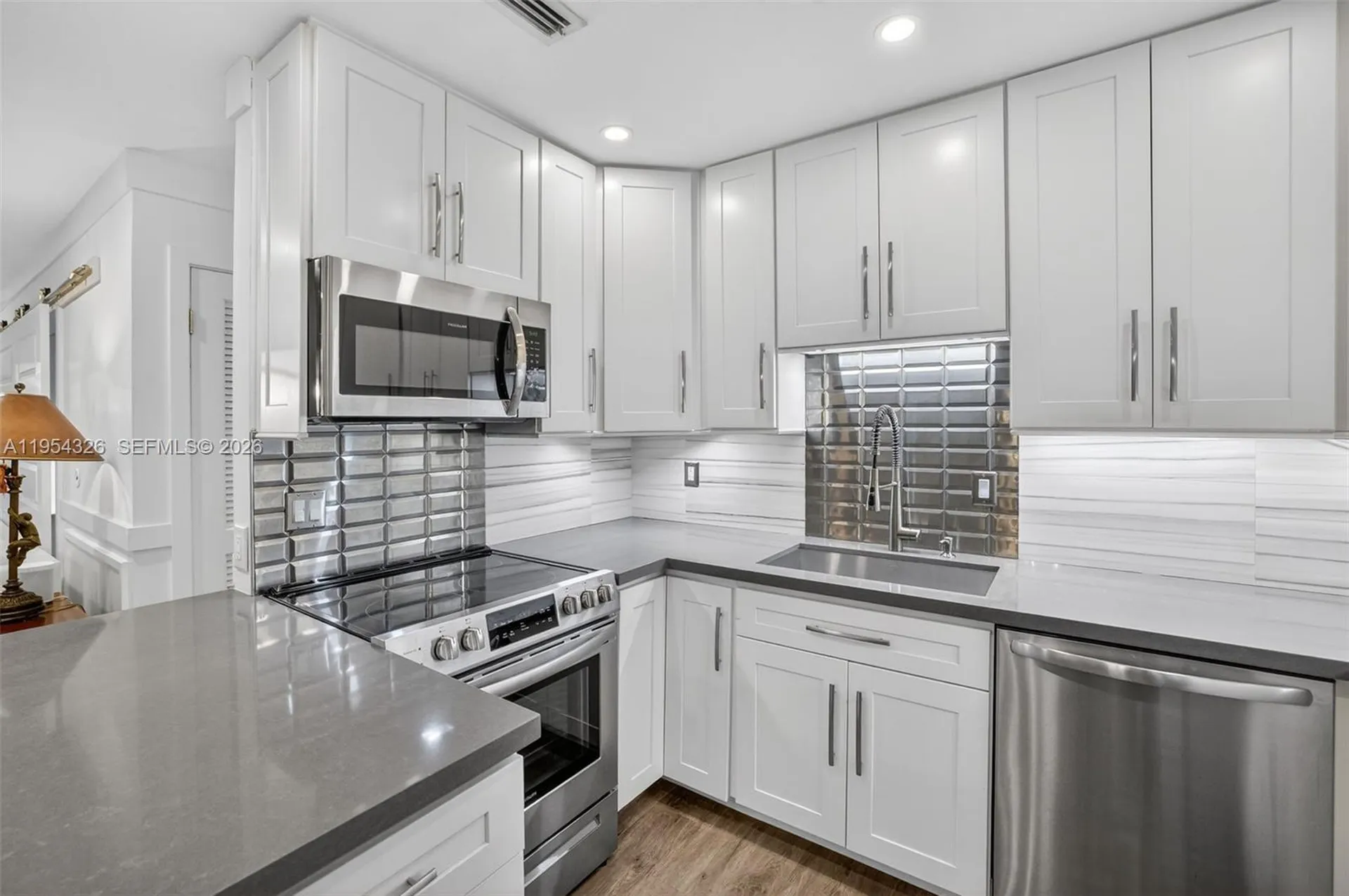 6471 Bay Club Drive Fort Lauderdale FL 33308