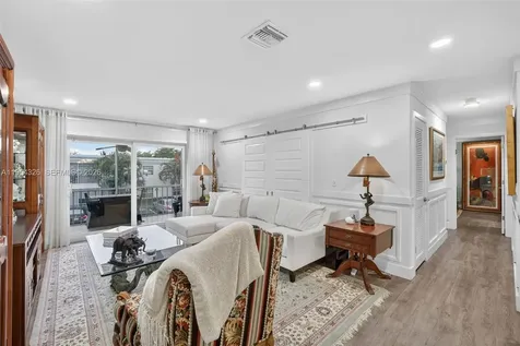 6471 Bay Club Drive Fort Lauderdale FL 33308