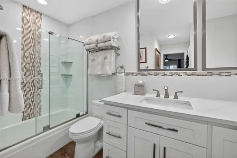 6471 Bay Club Drive Fort Lauderdale FL 33308