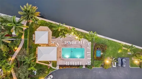 6471 Bay Club Drive Fort Lauderdale FL 33308