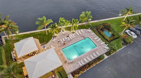 6471 Bay Club Drive Fort Lauderdale FL 33308