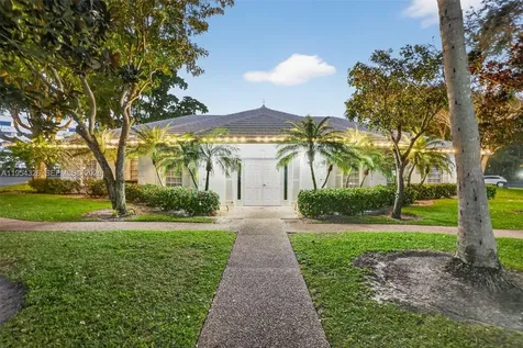 6471 Bay Club Drive Fort Lauderdale FL 33308