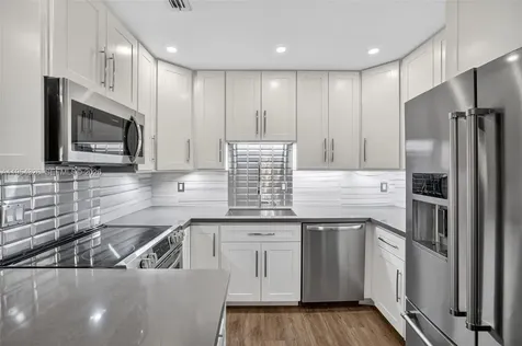 6471 Bay Club Drive Fort Lauderdale FL 33308