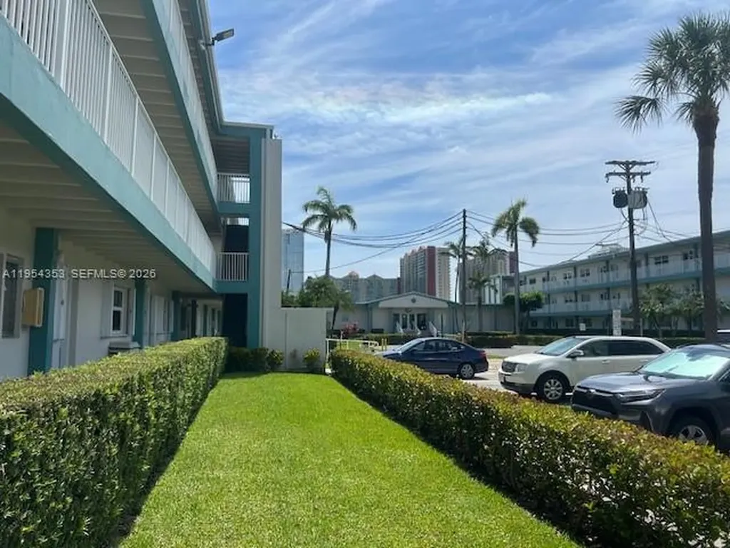 3923 NE 166th Street North Miami Beach FL 33160