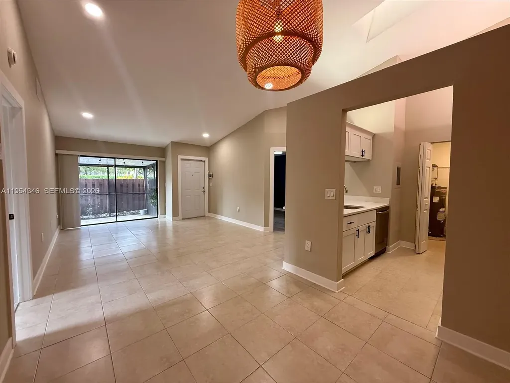 2550 N Nob Hill Road Sunrise FL 33322